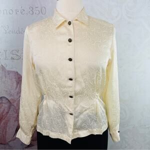Leslie Fay Petite Sportswear Vintage cream blouse ornate pattern Size 14 PETITE